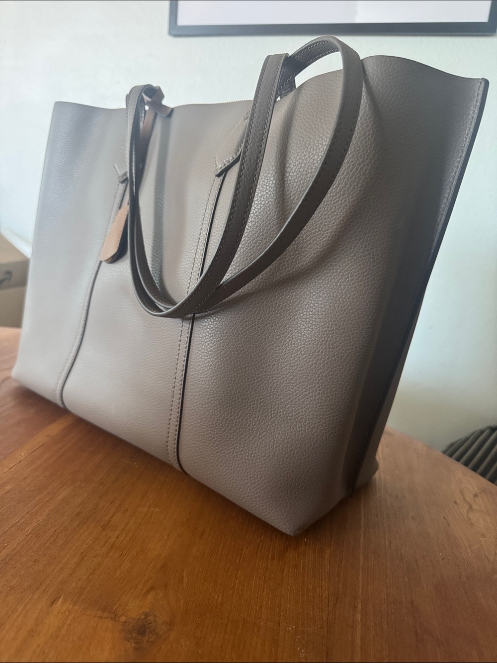 Brand NEW Tory Burch “Perry”Taupe Pebbled Leather Tote with Tan Charm - Picture 10 of 13